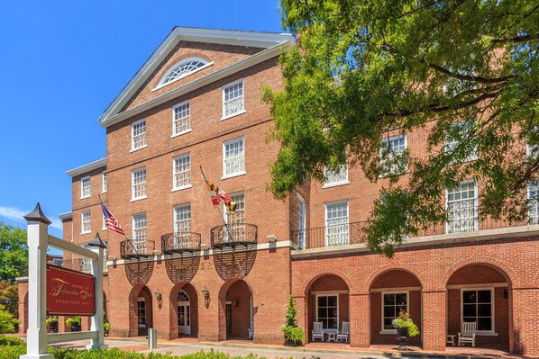 Front of property - The Tidewater Inn (Easton)