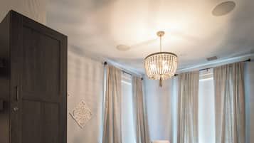 Couples treatment room(s), body treatments, hot stone massages