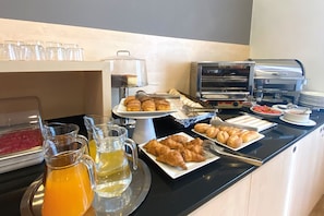 Daily buffet breakfast (EUR 14 per person)
