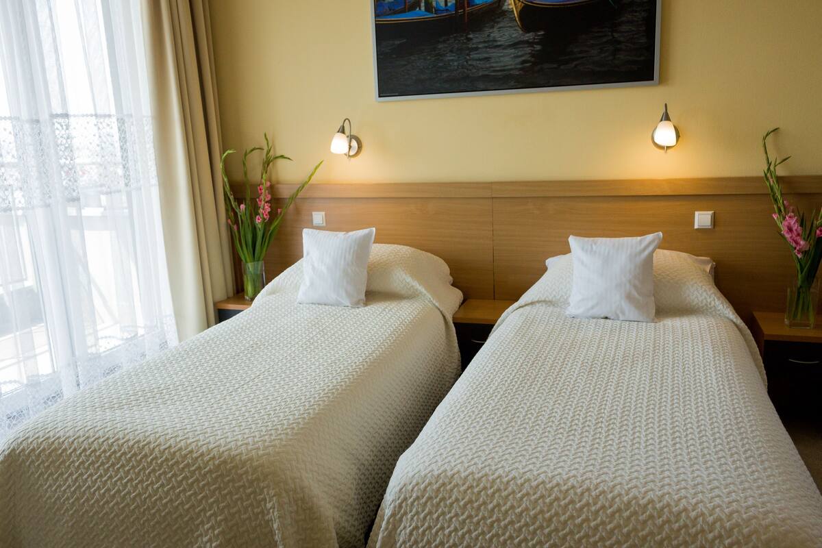 Apartment (2 Single Bed) | In-room safe, desk, iron/ironing board, free cots/infant beds