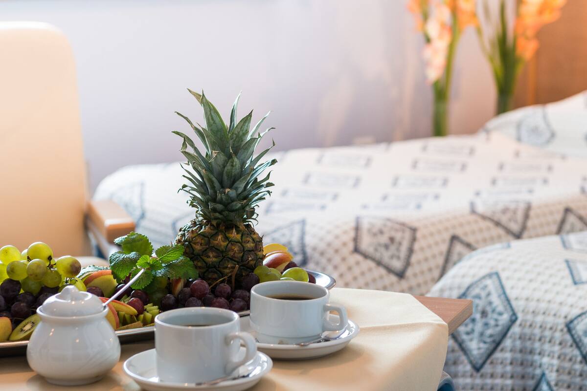 Triple Room | In-room safe, desk, iron/ironing board, free cots/infant beds