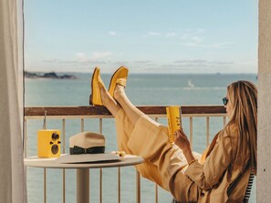 Comfort-Zimmer, Balkon, Meerblick | Terrasse/Patio