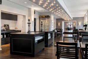 Colazione a buffet inclusa, servita tutte le mattine 
