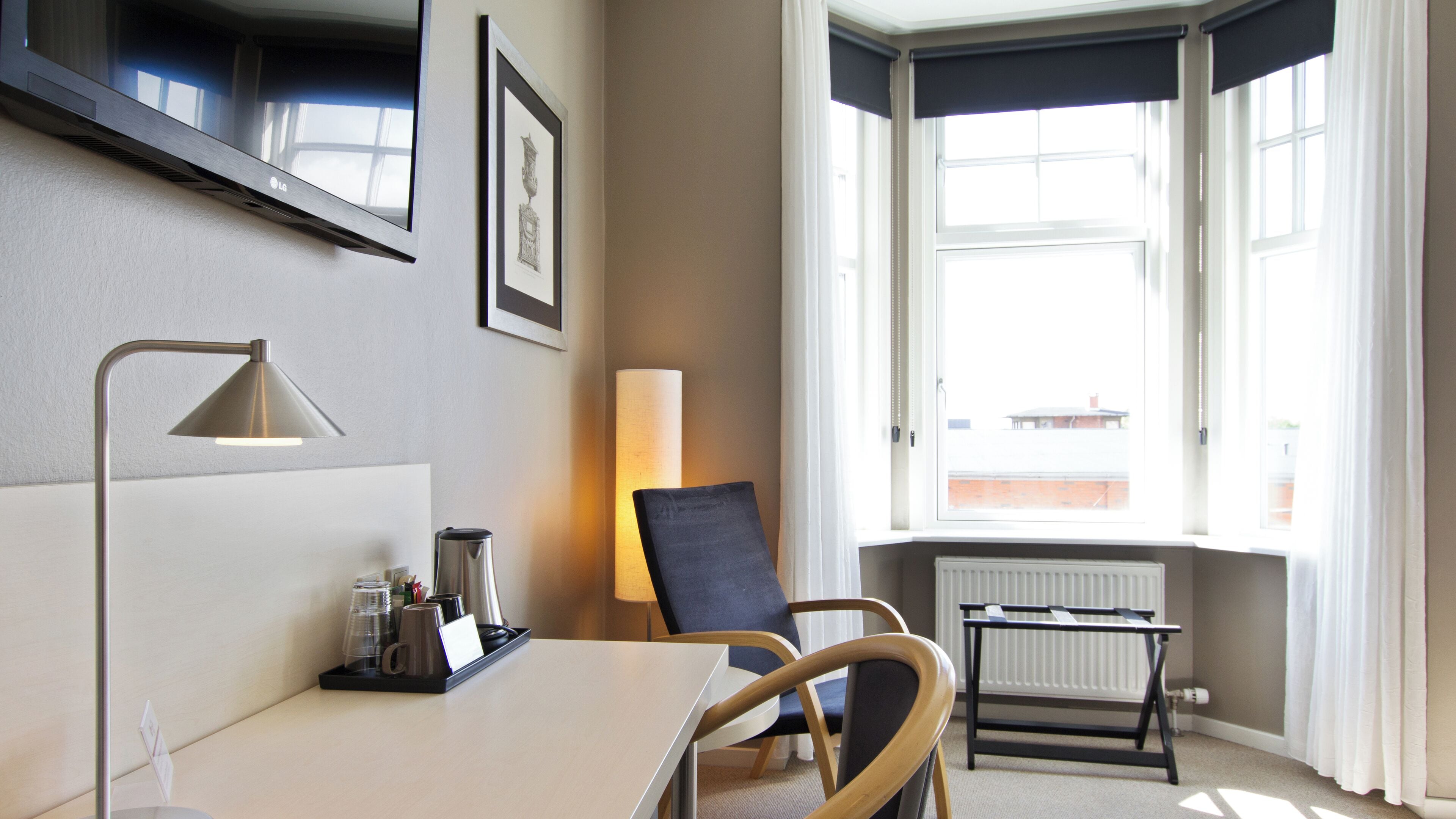 deluxe twin room | 1 bedroom, hypo-allergenic bedding, in-room safe, desk