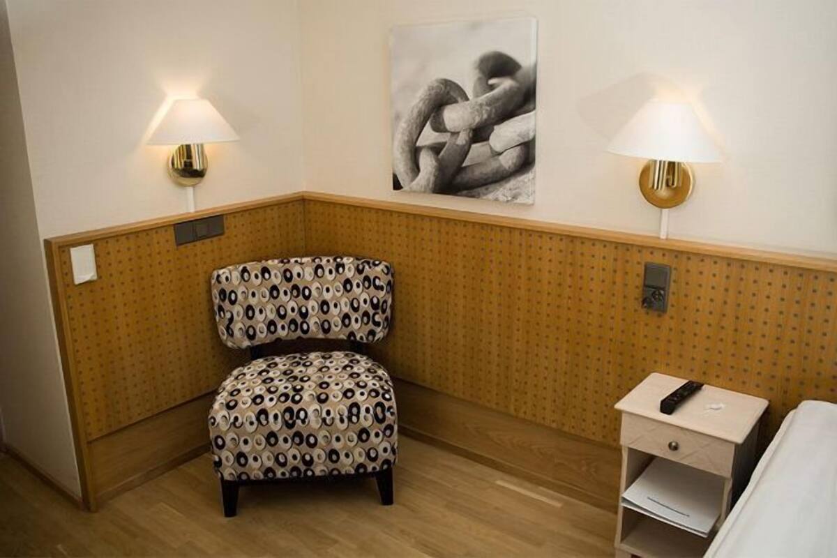 Chambre Simple | Coin séjour
