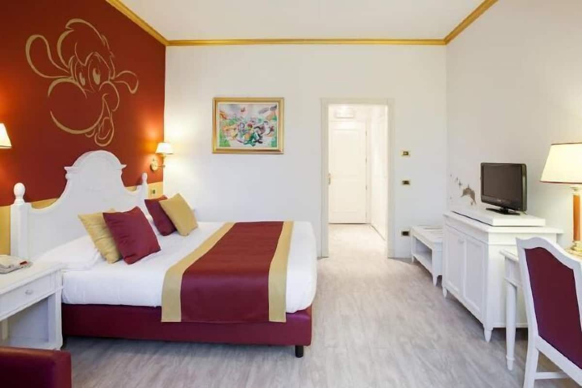 In-room safe, desk, soundproofing, iron/ironing board