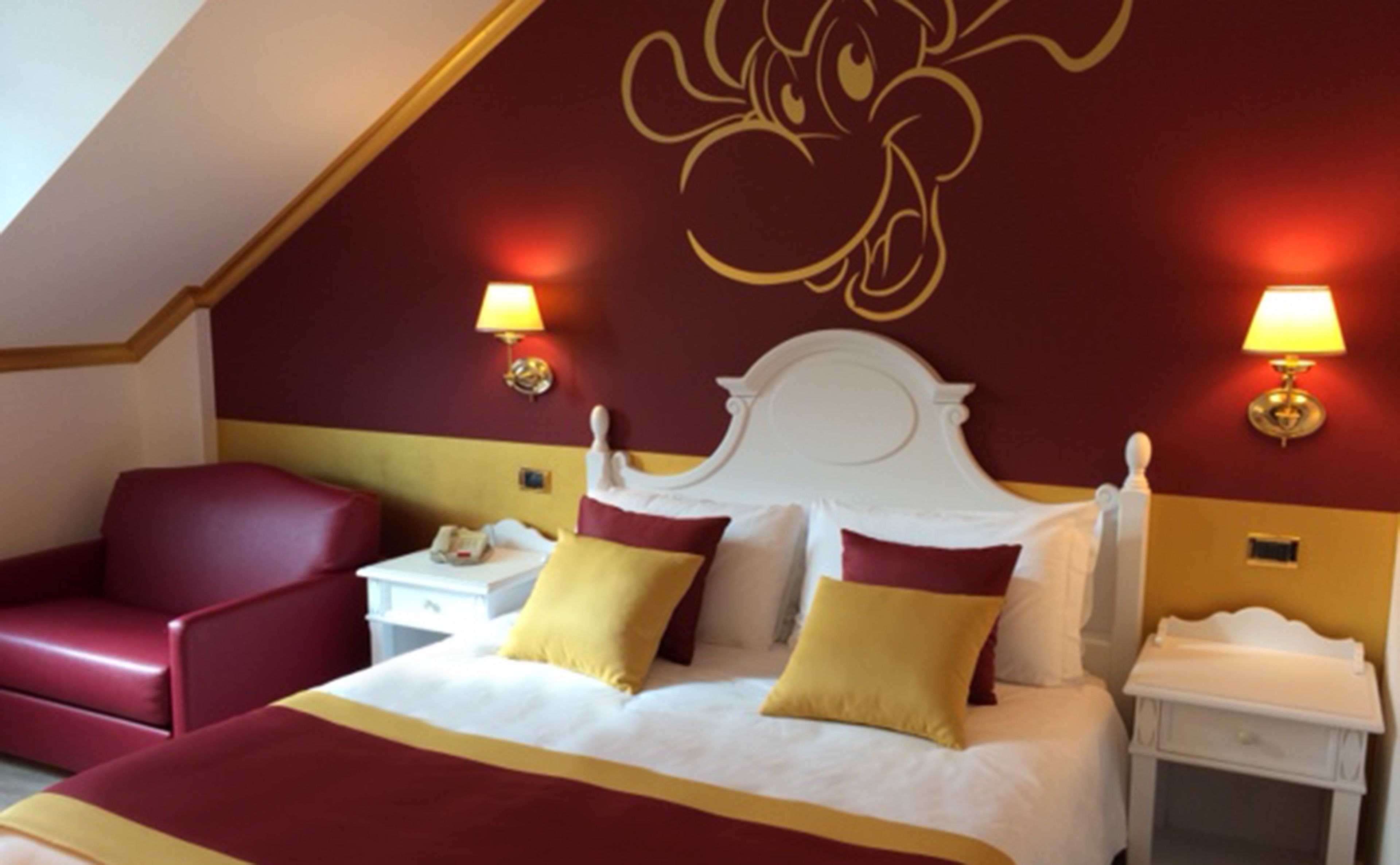 classic room, 1 king bed with sofa bed | in-room safe, desk, soundproofing, iron/ironing board