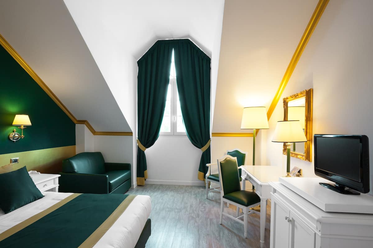 in-room safe, desk, soundproofing, iron/ironing board