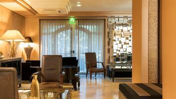 Lounge dans le hall