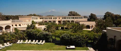 Kolam renang terbuka