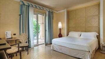 Egyptian cotton sheets, premium bedding, minibar, in-room safe