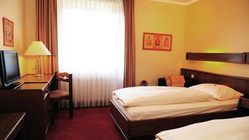Double Room | In-room safe, desk, free WiFi