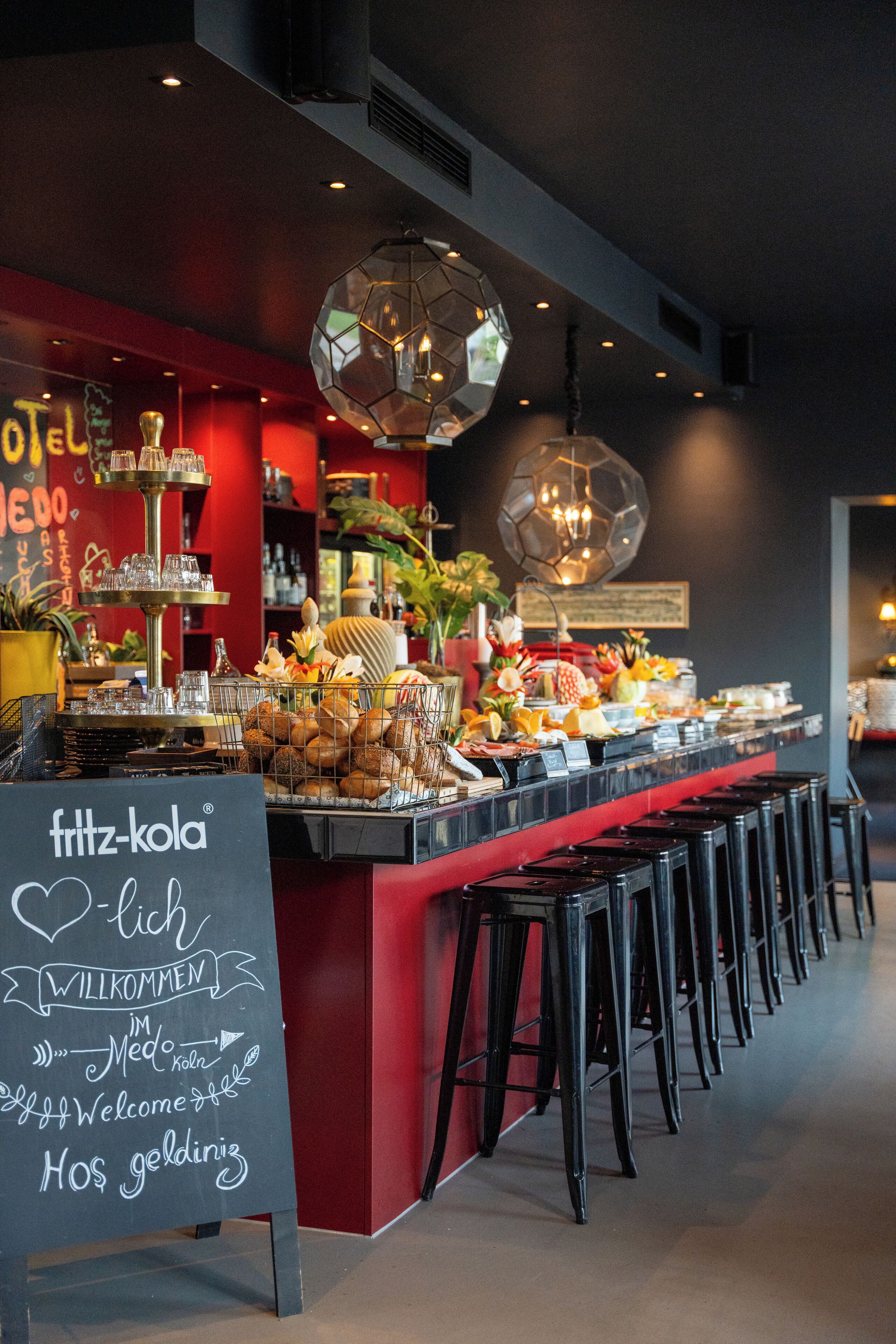 Daily buffet breakfast (EUR 19.50 per person)