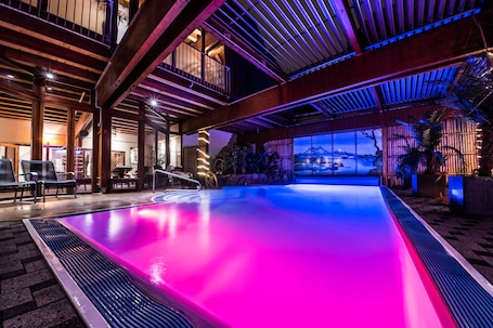 Indoor pool, outdoor pool