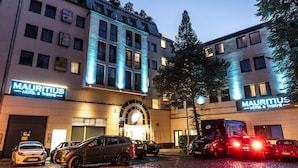 A hotel with a prominent sign reading "MAURITIUS HOTEL & THERME". - Mauritius Hotel & Therme (Cologne)