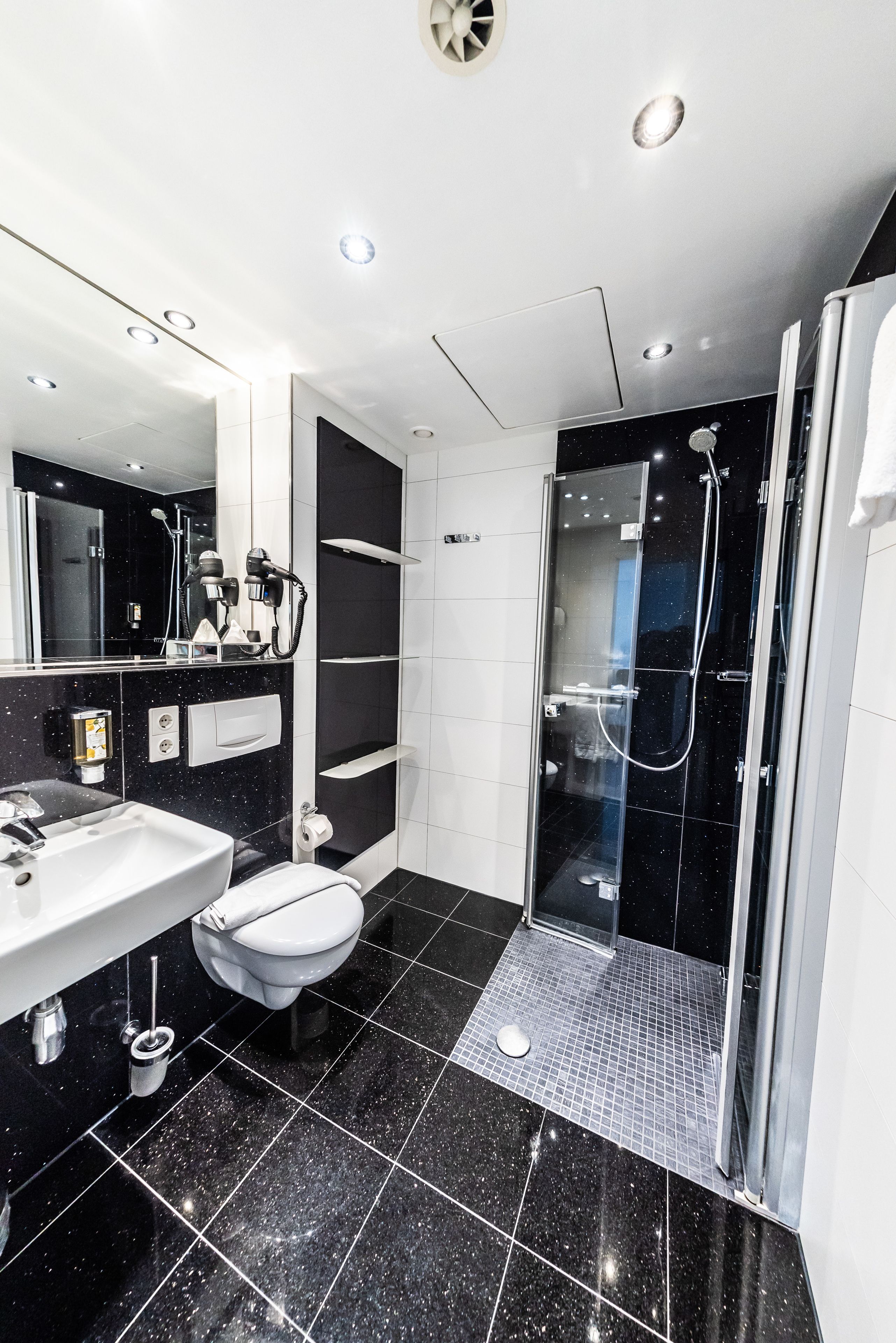 triple room | bathroom | shower, hair dryer