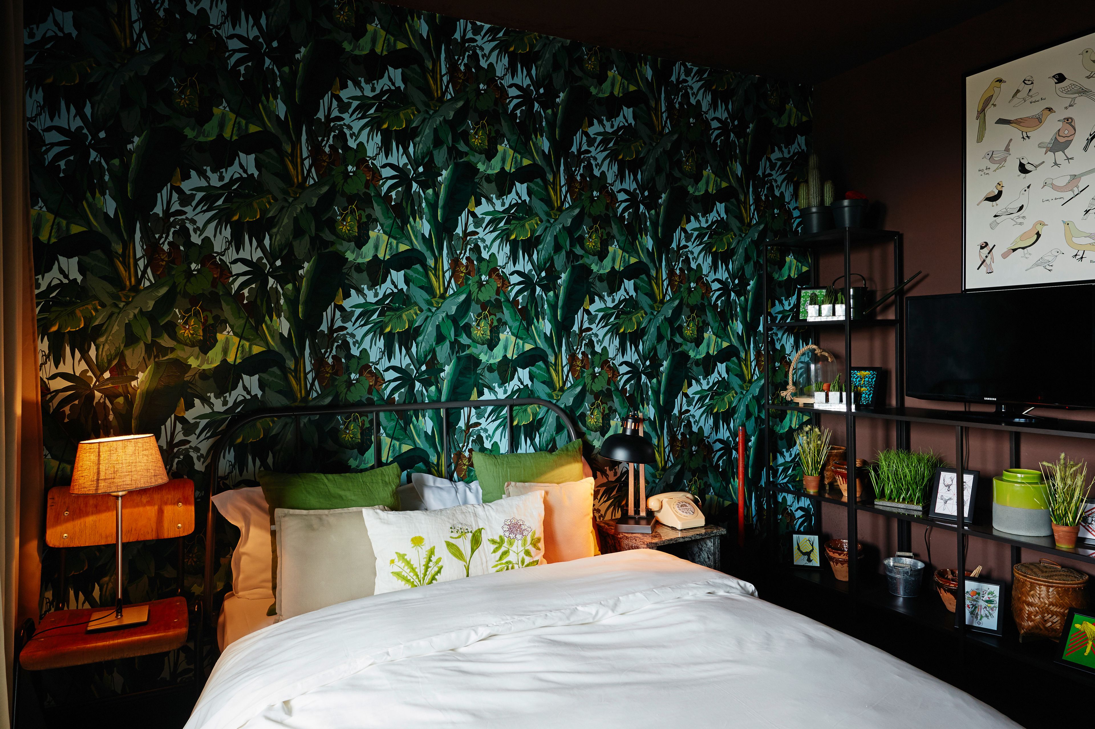 economy double room | premium bedding, individually decorated, individually furnished, desk