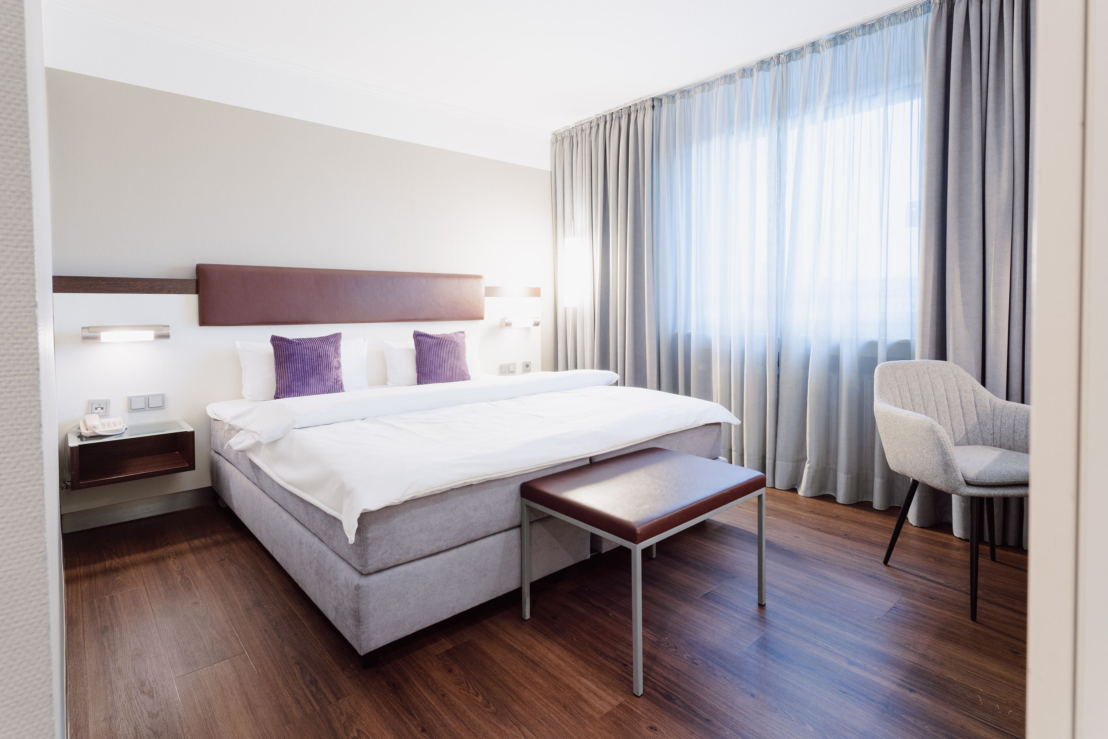 Habitación doble superior | Ropa de cama de alta calidad, caja fuerte, mobiliario individual