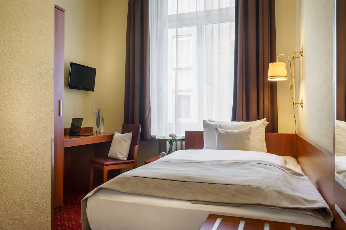 Chambre Standard, 1 grand lit | Literie hypoallergénique, coffres-forts dans les chambres