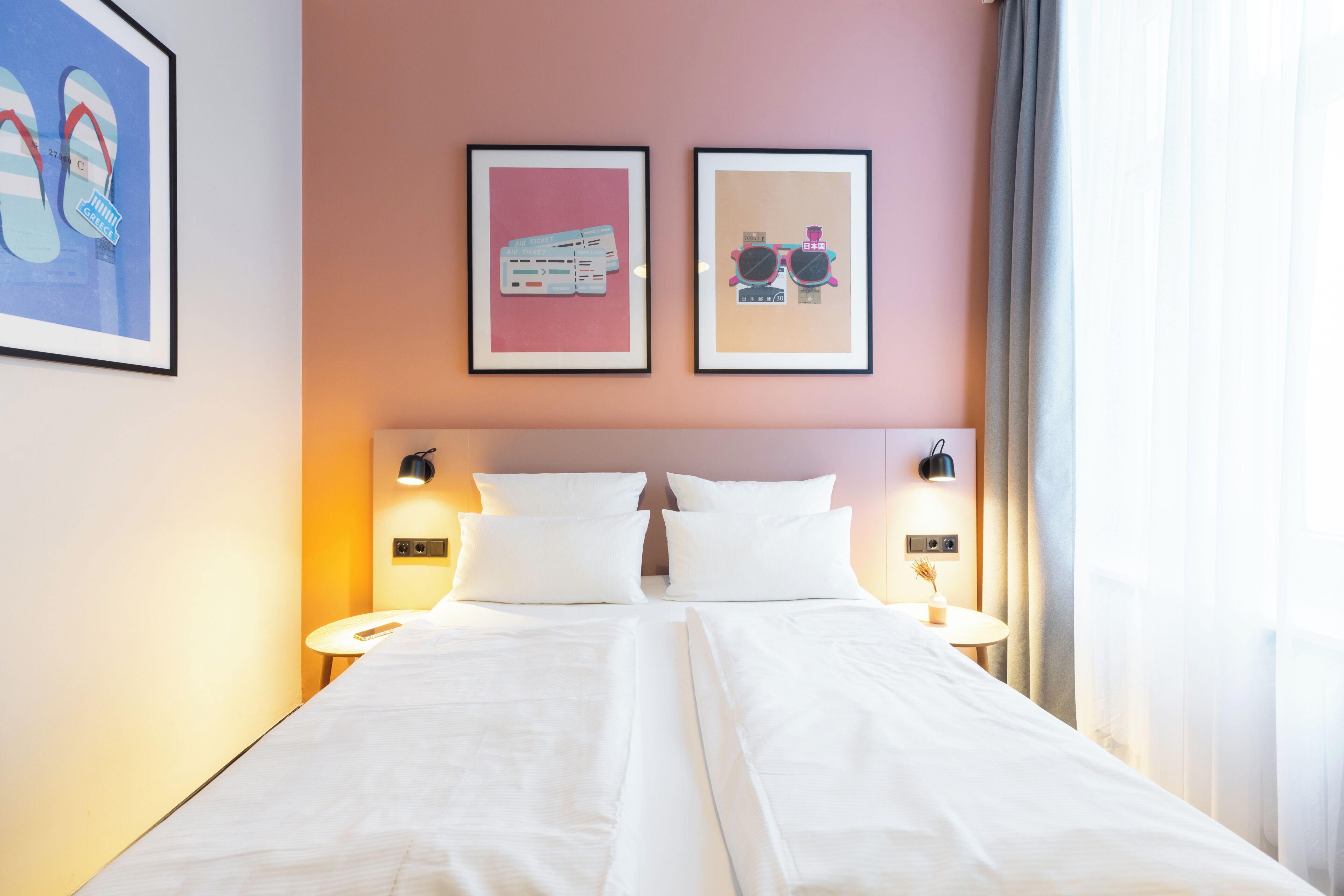 Standard Room, 1 King Bed | Hypo-allergenic bedding, in-room safe, individually decorated, desk