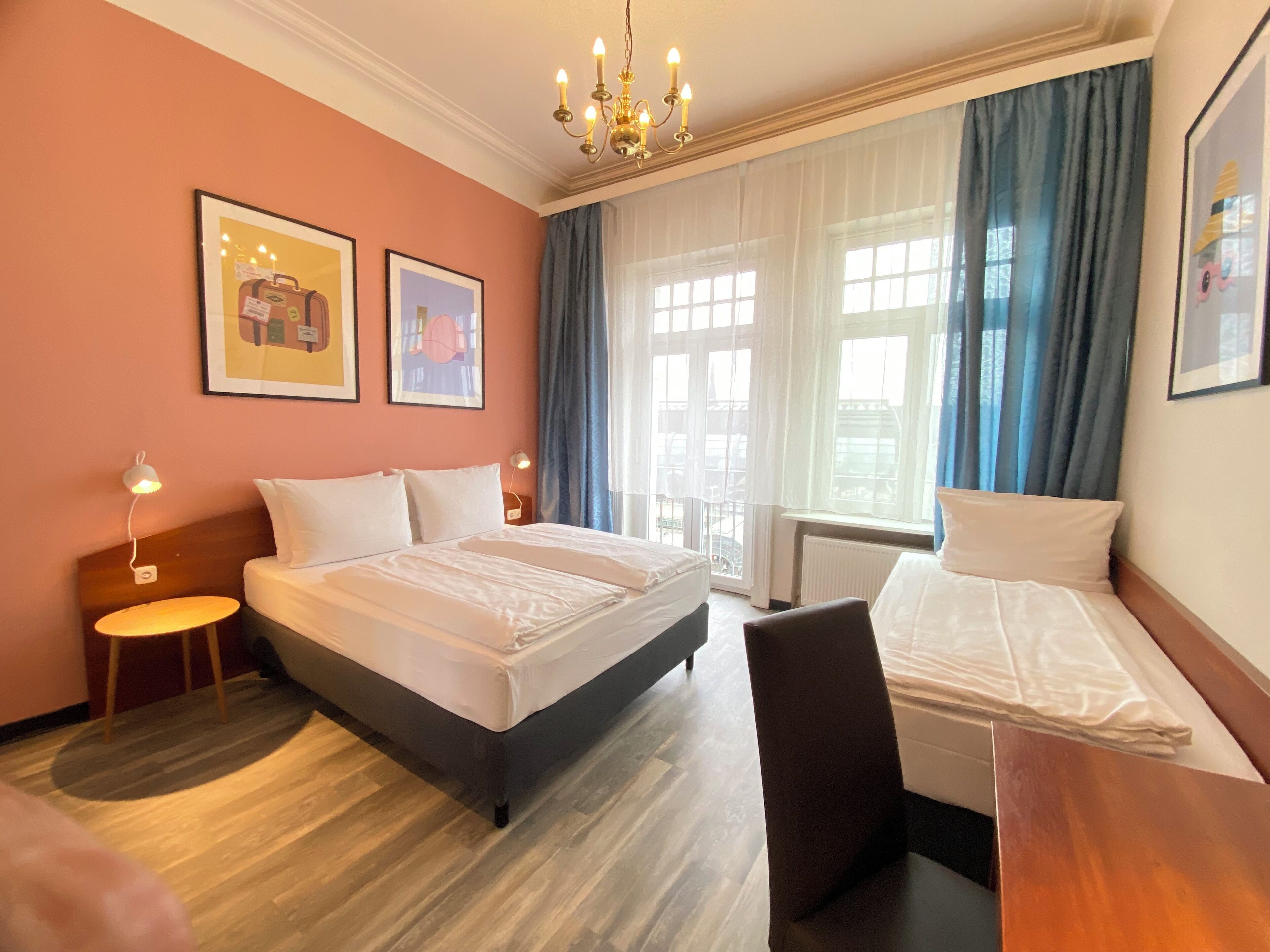 Photo - Hotel Kronprinz Hamburg Hauptbahnhof