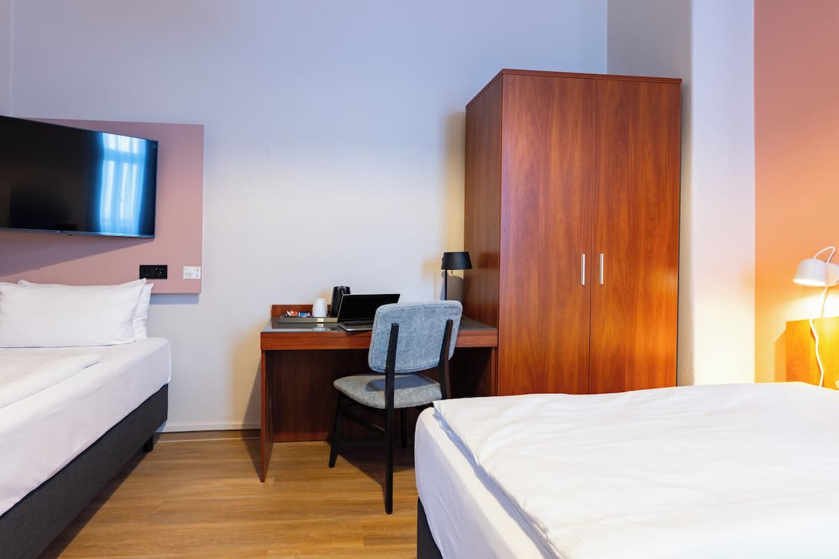 Premium Room, 1 King Bed