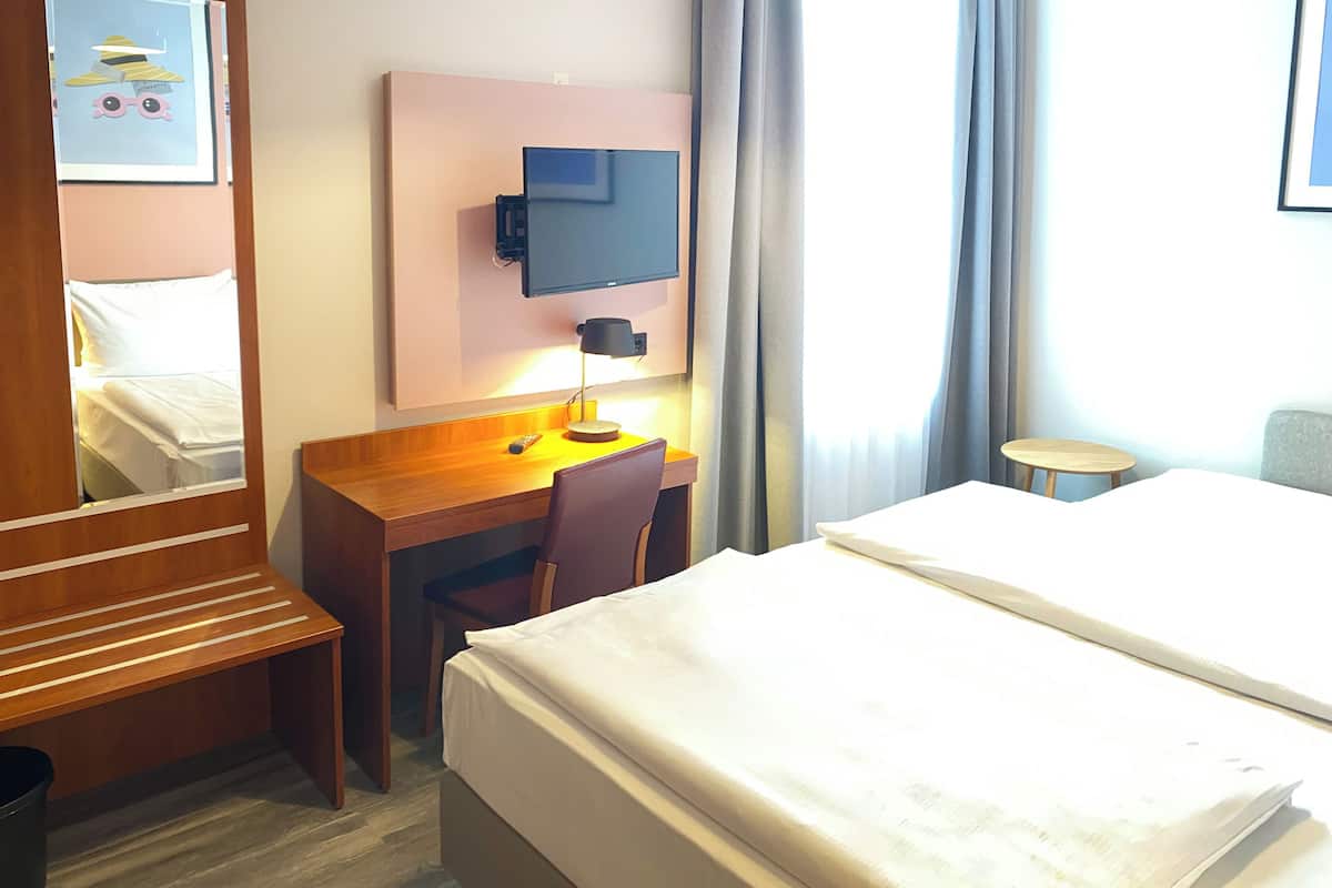 Literie hypoallergénique, coffres-forts dans les chambres