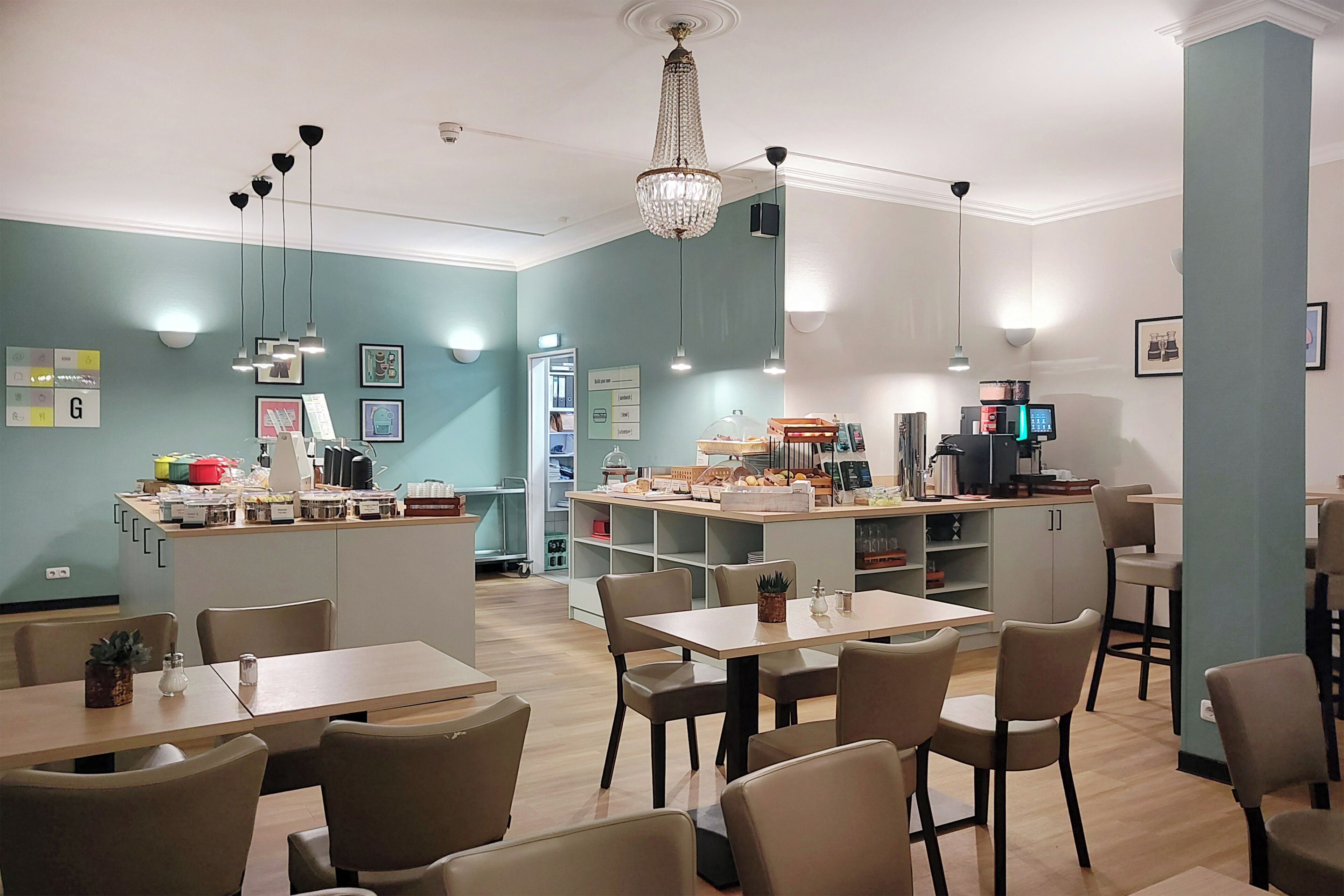 Daily buffet breakfast (EUR 17 per person)