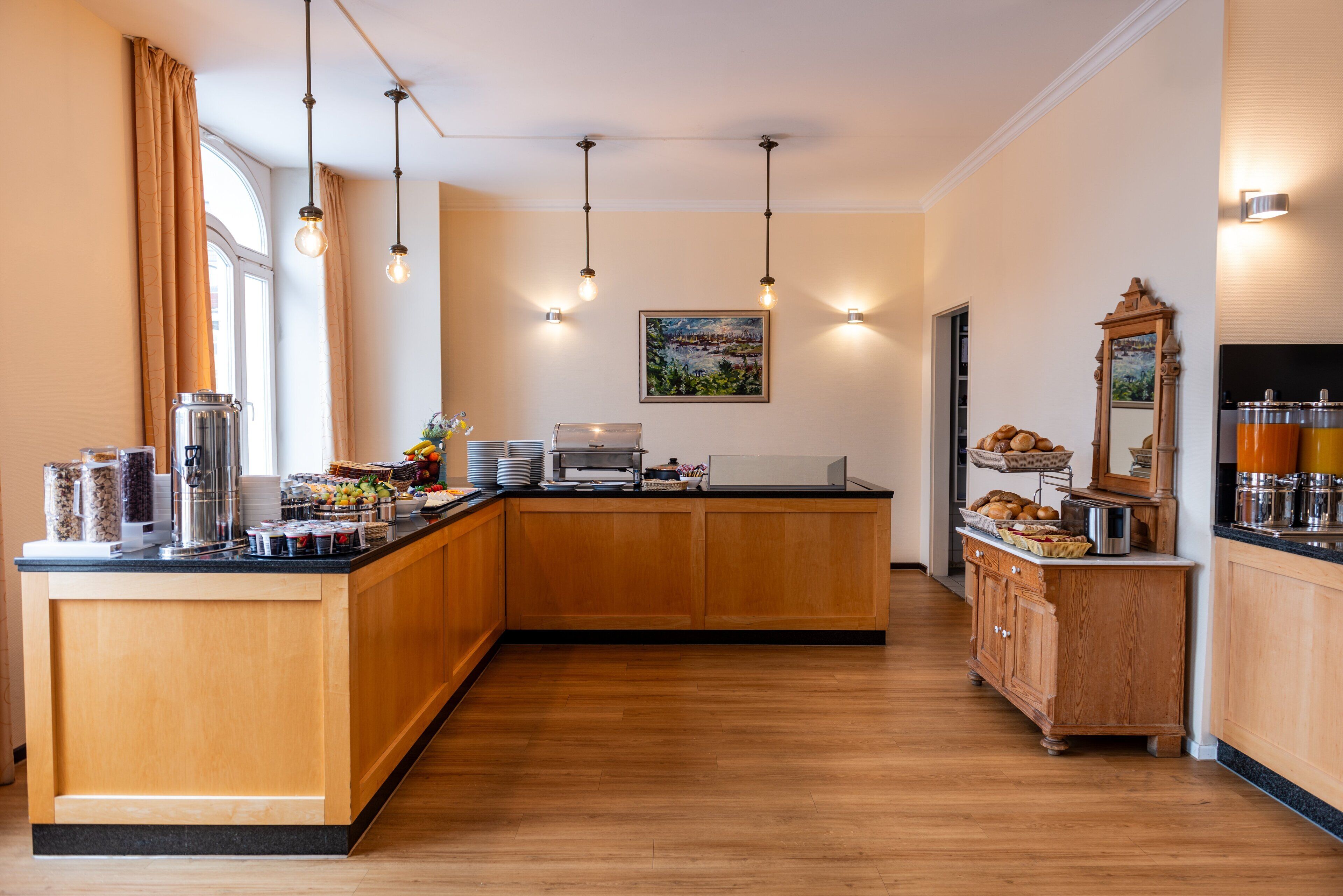 Photo - Hotel Kronprinz Hamburg Hauptbahnhof