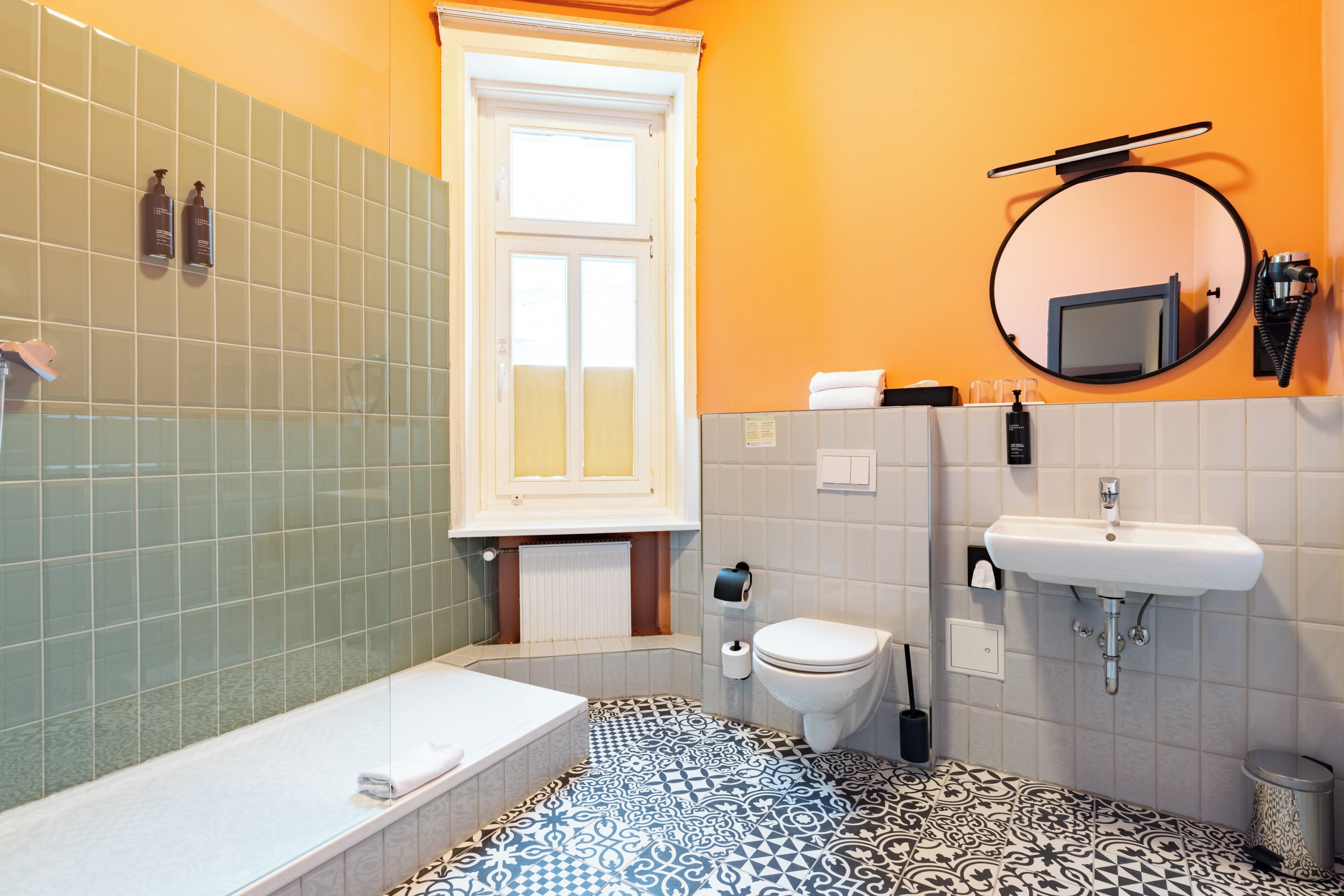 Photo - Garner Hotel Hamburg St. Georg by IHG