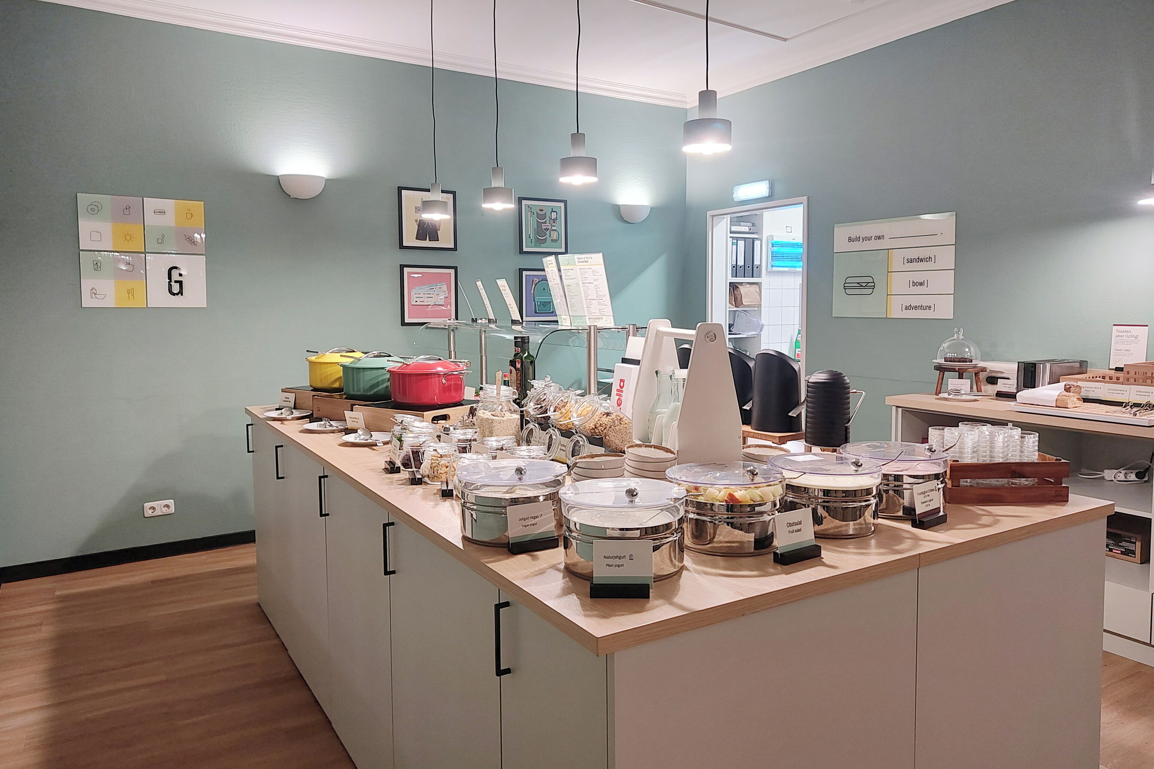 Daily buffet breakfast (EUR 17 per person)