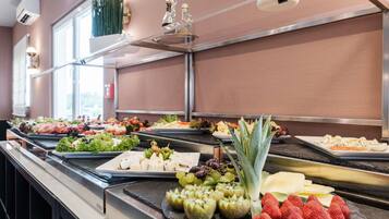 Daily buffet breakfast for a fee
