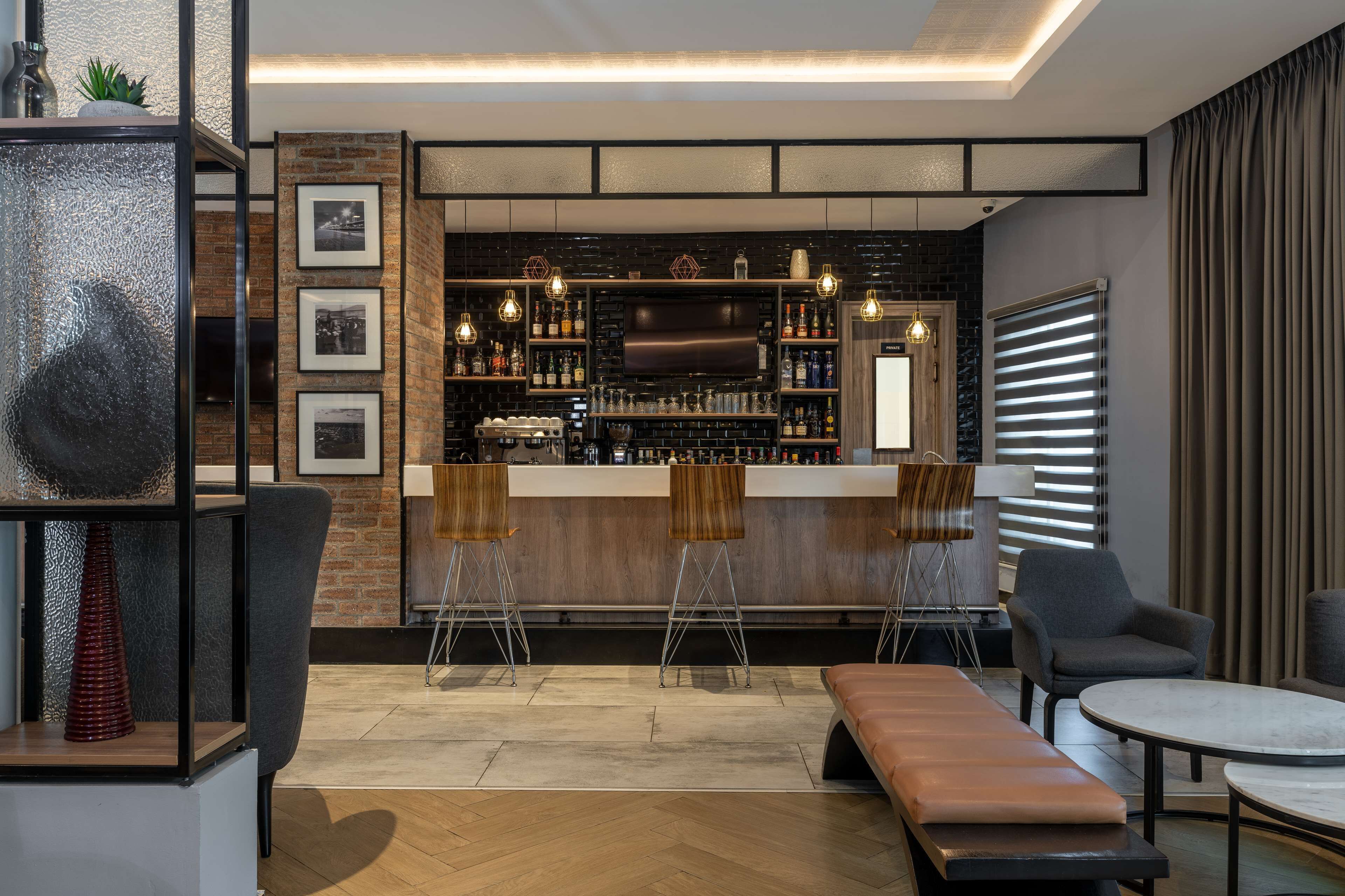 Bar (en el alojamiento)