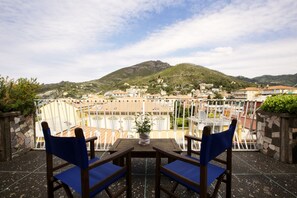 Doppia Superior, 1 letto matrimoniale, vista mare | Balcone