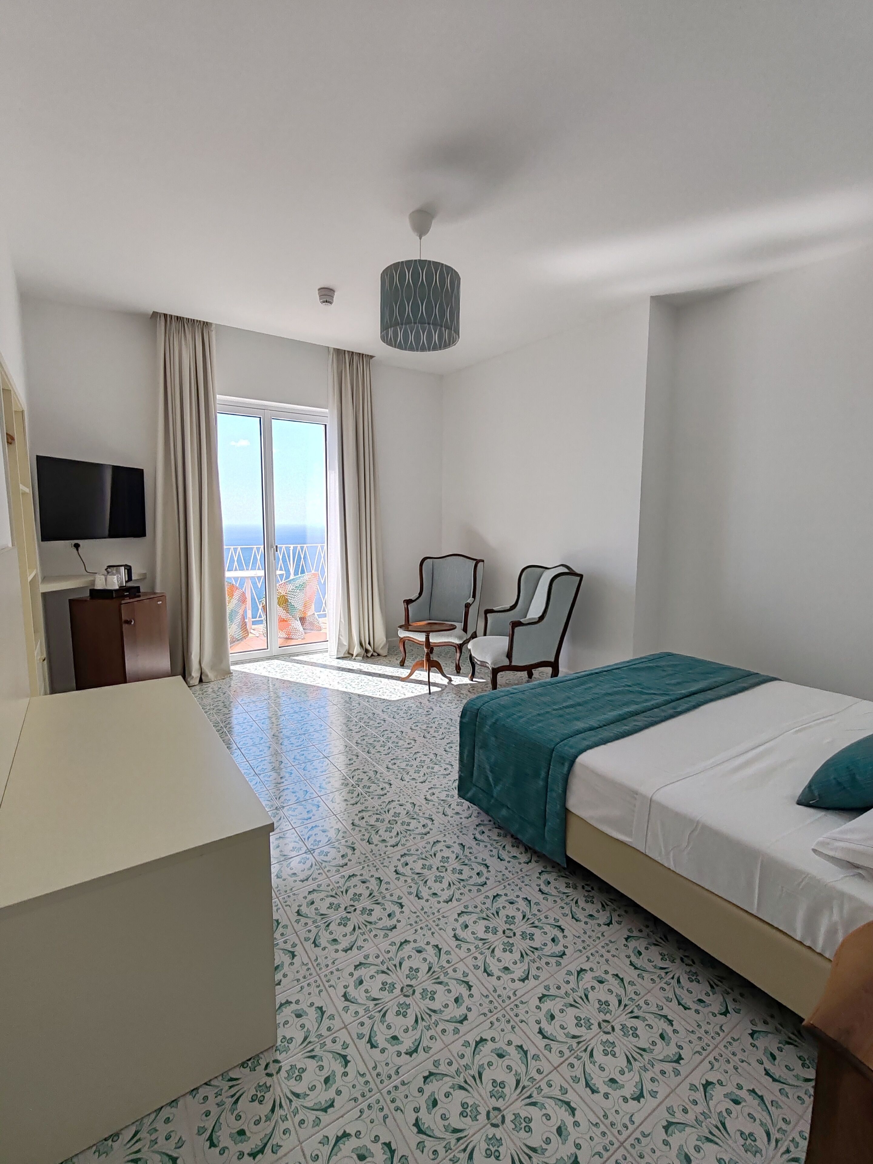classic double or twin room, sea view, tower | 1 bedroom, minibar, in-room safe, free wifi