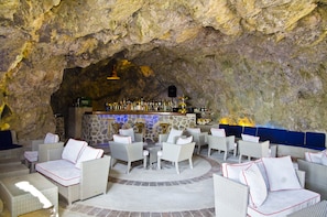 Poolside bar