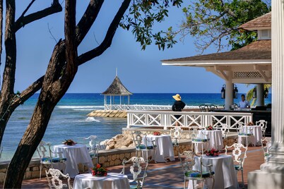 Rose Hall Villas By Half Moon