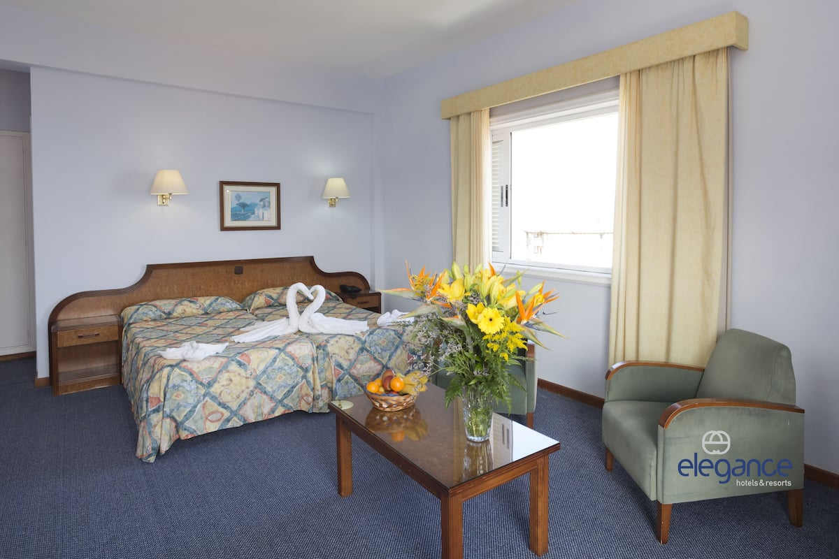 Desk, bed sheets