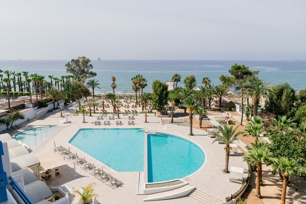 Indoor pool, 2 outdoor pools, pool umbrellas, pool loungers