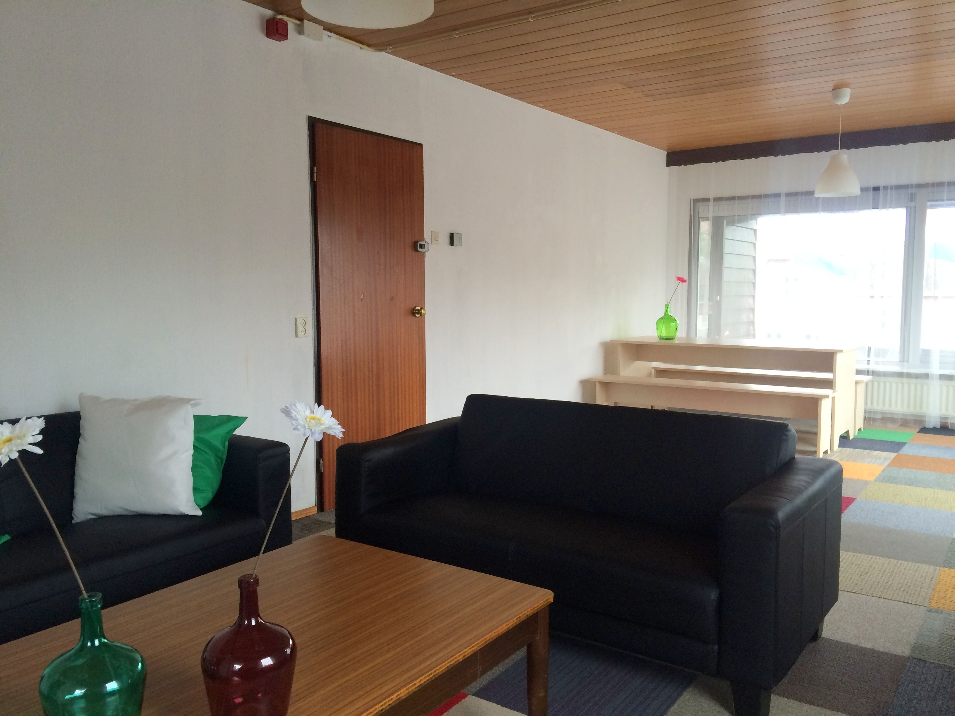 Family Apartment, 2 Bedrooms, Non Smoking, River View | Ruang tamu | TV 