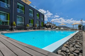 Outdoor pool - Hotel Quinta Mirabela (Funchal)
