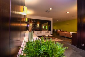 Televisión de 30 cm con canales por cable 