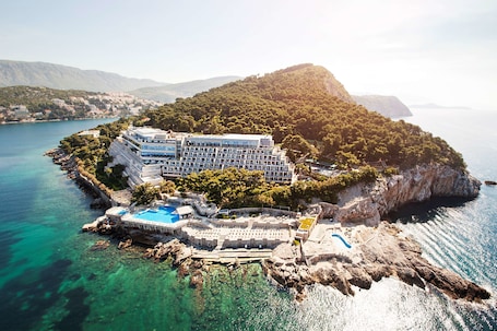 Exterior. Dubrovnik Palace