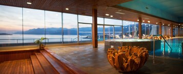 Una bañera de hidromasaje, baño turco, 6 salas de tratamiento, masajes