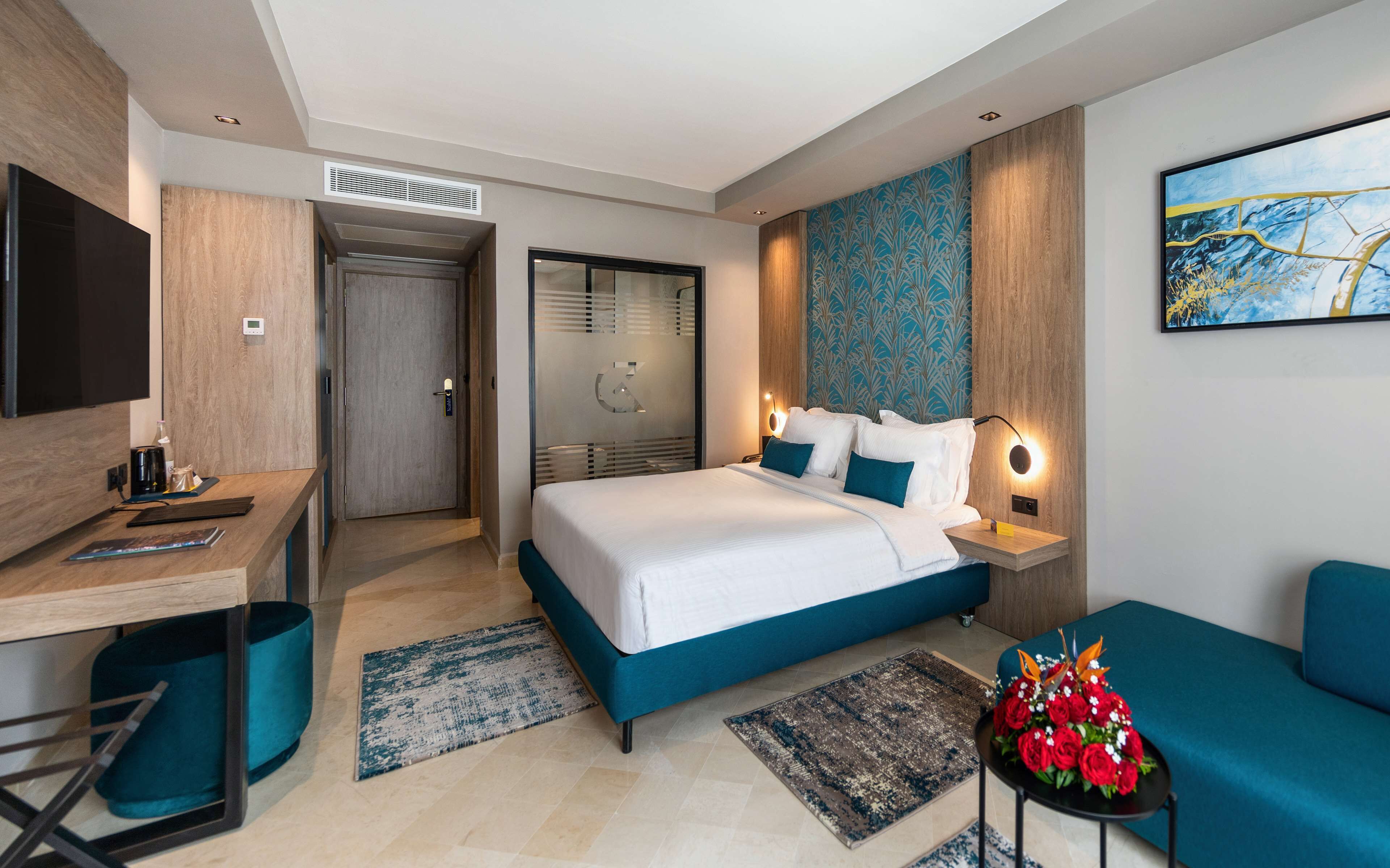 Roupas de cama premium, camas Select Comfort, cofres nos quartos