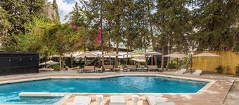 Golden Tulip El Mechtel