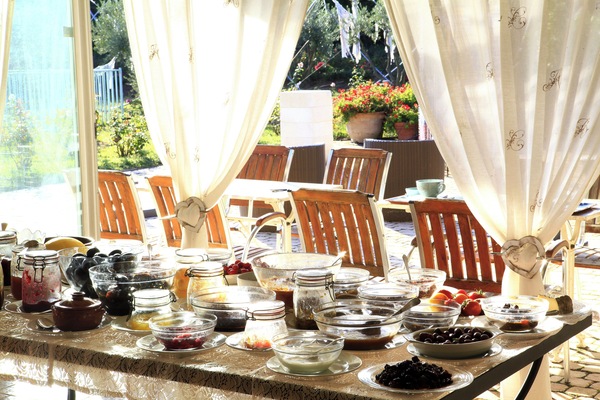 Daily cooked-to-order breakfast for a fee