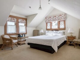 Ropa de cama de alta calidad y tabla de planchar con plancha 