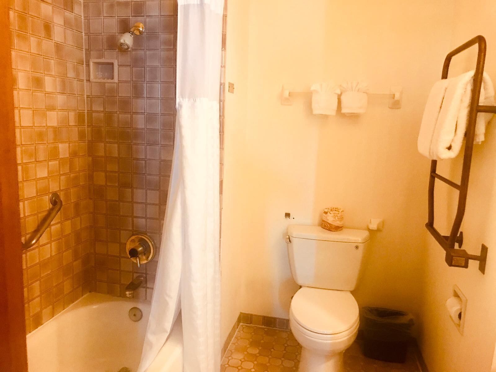 standard room, 1 king bed | bathroom | towels