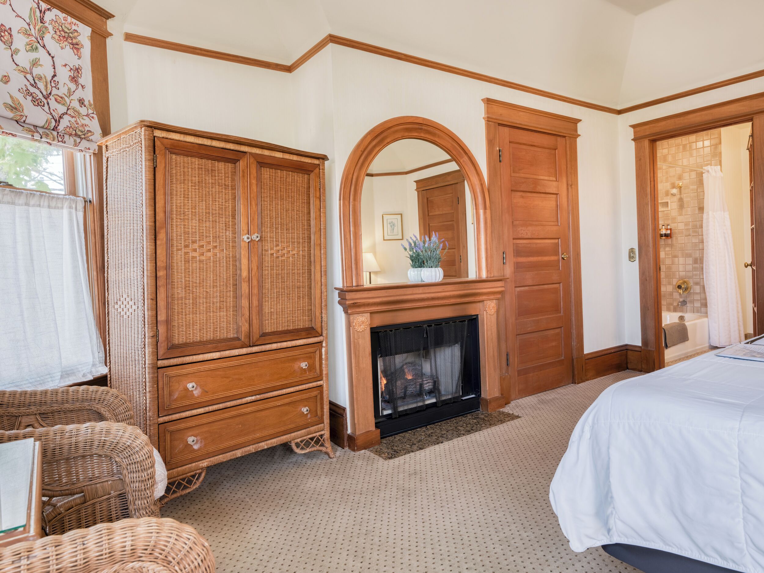 Standard Room, 1 King Bed